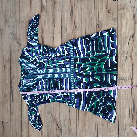Women's Vibrant Geometric Print V-Neck Dress By BCBGMAXAZRIA. Size S - Picture 16 of 17